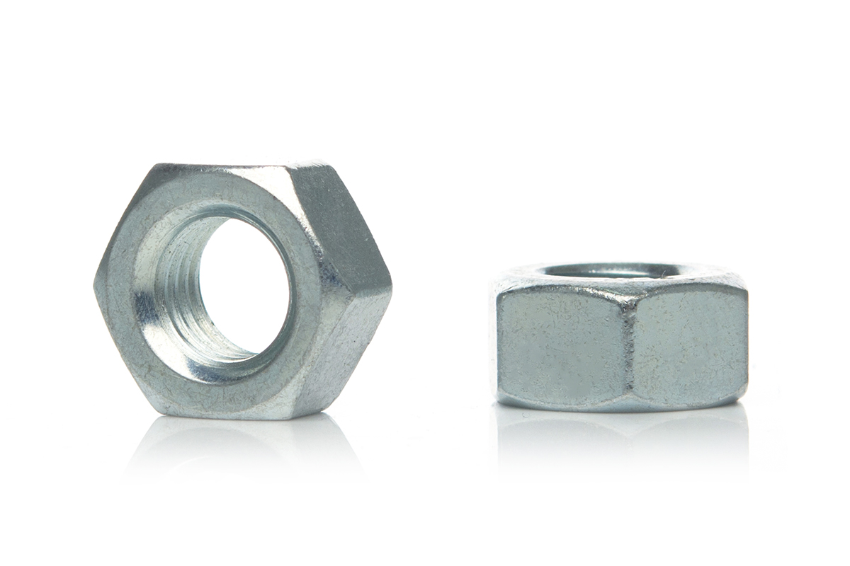 Гайка мелкий шаг ISO 4034 М 27 х 2,00 оц.